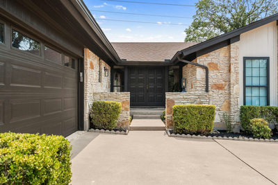 106 White Sands Dr — photo 2