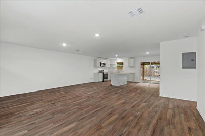 5307 Village Trl — photo 2
