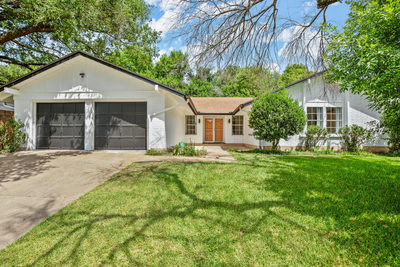 10201 Parkfield Dr — photo 2