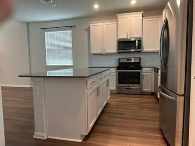 804 Goldilocks Ln — photo 4