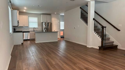 804 Goldilocks Ln — photo 5