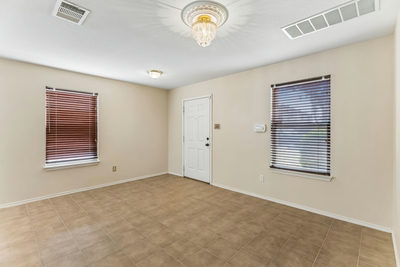111 Burnet Forest Cv — photo 3