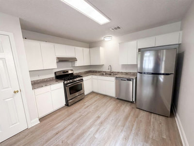 16207 Parkway Dr — photo 2