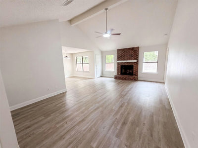 16207 Parkway Dr — photo 3