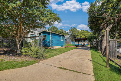 609 W Elizabeth St — photo 3