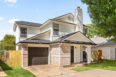2409 Dowd Ln — photo 2