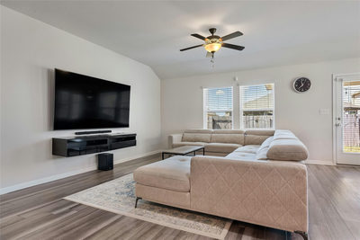406 Grasslands Trl — photo 4