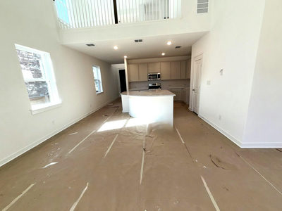 504 Bloomington Loop — photo 3