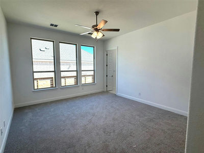 508 Bloomington Loop — photo 4