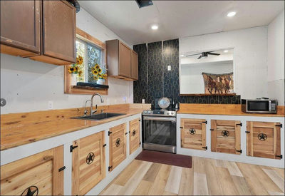 104 Pink Dahlia Dr — photo 3