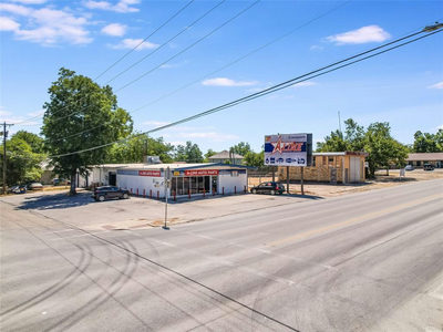 1022 N Main St — photo 4