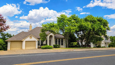 8703 Bluegrass Dr — photo 3