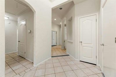 406 Bellaire Oaks Dr — photo 4