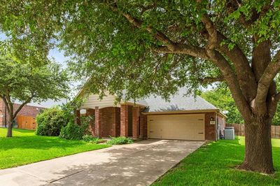 406 Bellaire Oaks Dr — photo 2