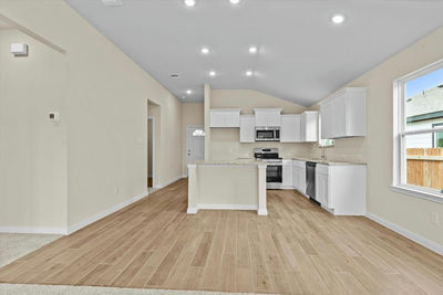 217 Bucking Ln — photo 3