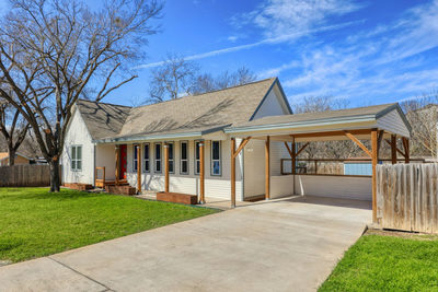 1704 Webberville Rd — photo 3
