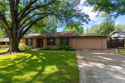 3109 Pinecrest Dr — photo 2