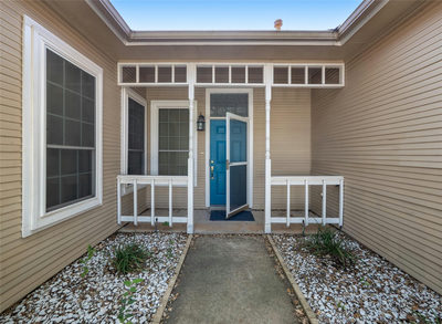 14607 Sandy Side Dr — photo 2