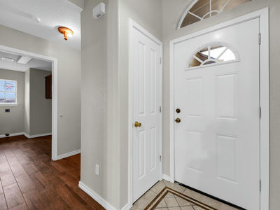 84 Thomas Dr — photo 3