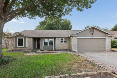 901 Ramble Creek Dr — photo 2