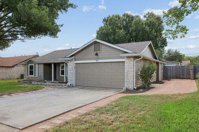 901 Ramble Creek Dr — photo 3