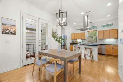 1115 Kinney Ave #9 — photo 3