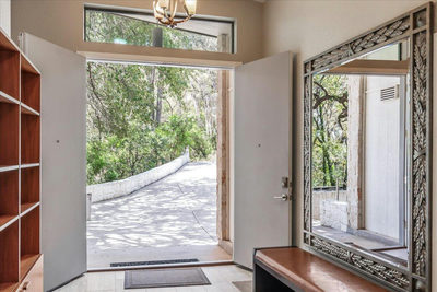 207 Rogers Ridge St — photo 3