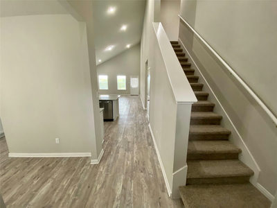 632 Donegal Ln — photo 3