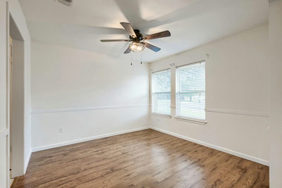 201 Woodstone Dr — photo 4