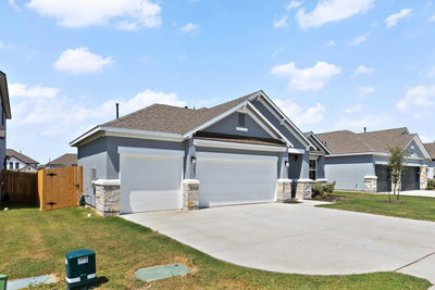 19128 Ariel Elena Way — photo 2