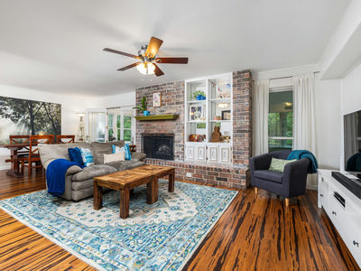 2406 Lancaster Dr — photo 4