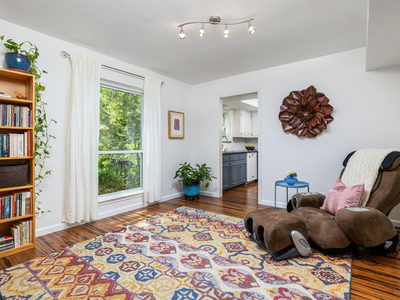 2406 Lancaster Dr — photo 5