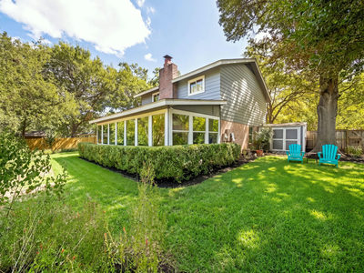 2406 Lancaster Dr — photo 2