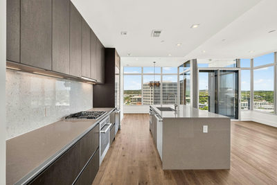 501 West Ave #1504 — photo 2