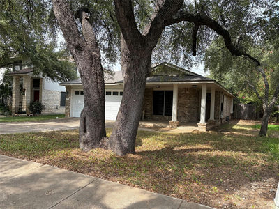 1507 Catalina Dr — photo 2