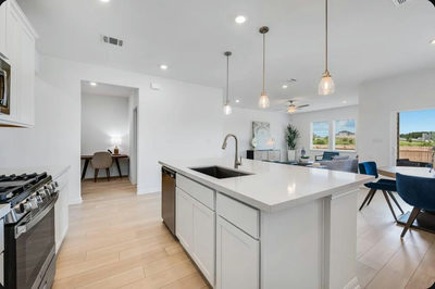 1006 Karly Cv — photo 5