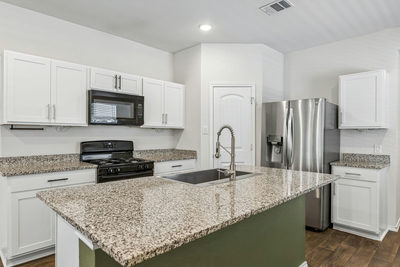 216 Dorchester Dr — photo 4