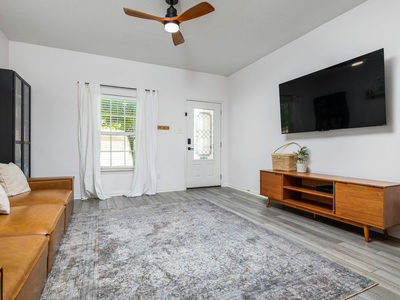 137 Star Spangled Dr — photo 4