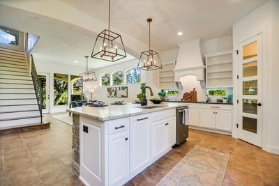 831 Southriver Rd — photo 3
