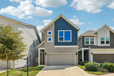 615 Bernese Pass — photo 2