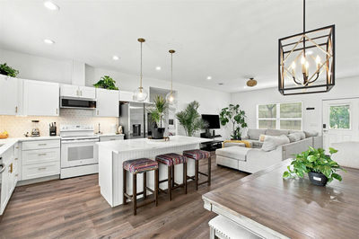 123 Escondido Dr — photo 2