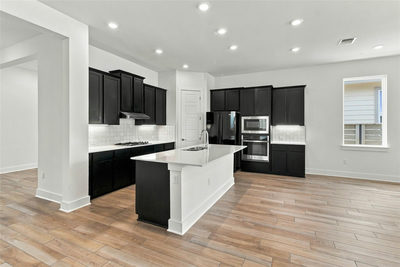 162 Adelton Blvd — photo 5