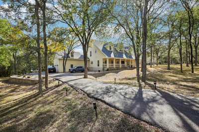 137 Trinity St — photo 3