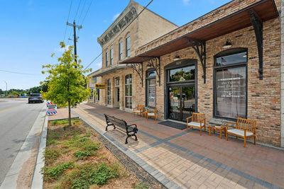 925 Main St — photo 2