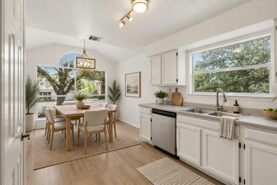 1206 Garden Path Dr — photo 2