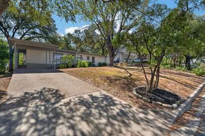 2703 Princeton Dr — photo 2