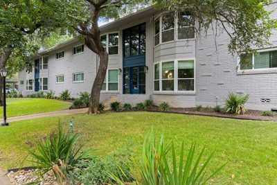 1210 Windsor Rd #209 — photo 4