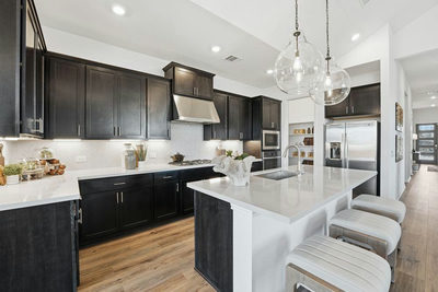 8913 Golden Lion Dr — photo 2