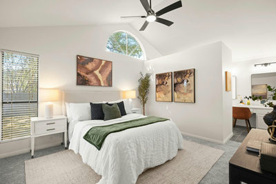 2107 Warfield Way — photo 2