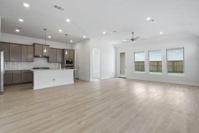 116 Hadleigh Dr — photo 2